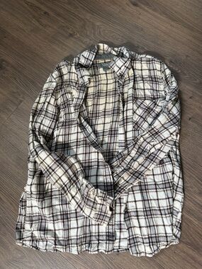 Natural Reflections Cream and Brown Plaid Button-Up Shirt